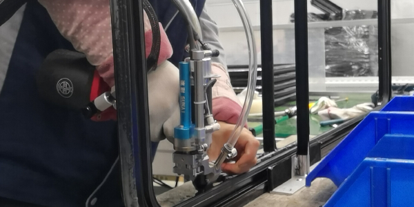 为什么要选择自动香蕉视频安装钉机？