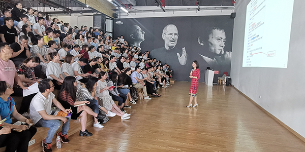 香蕉三级片免费气动工具客服培训-记香蕉三级片免费薛金牌养成记